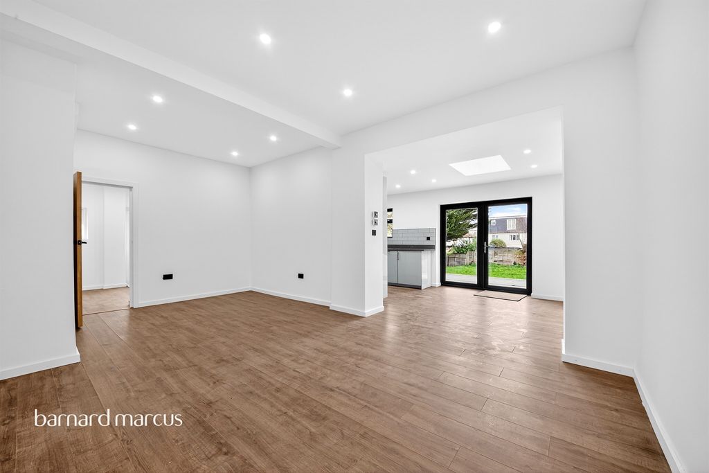 Property photo 3 of 22