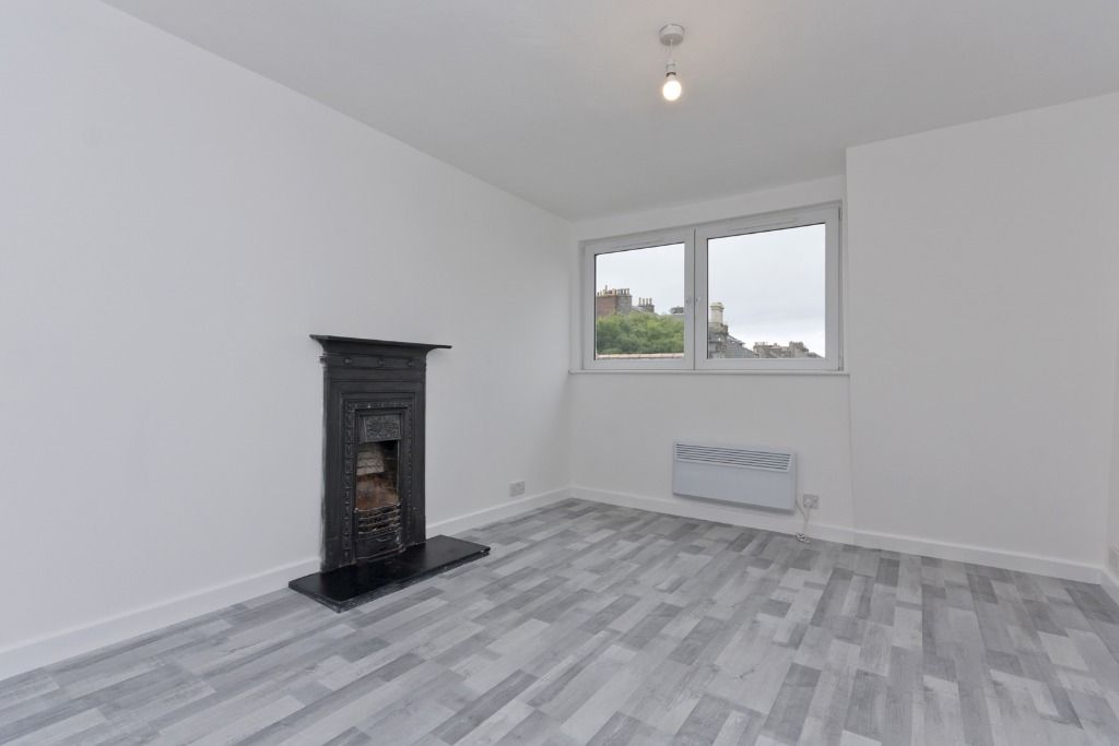 Property photo 3 of 9 Photo 3