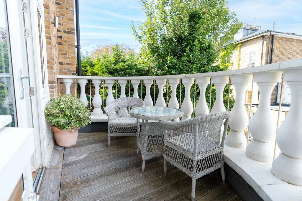 Property photo 2 of 12 Picture No. 06