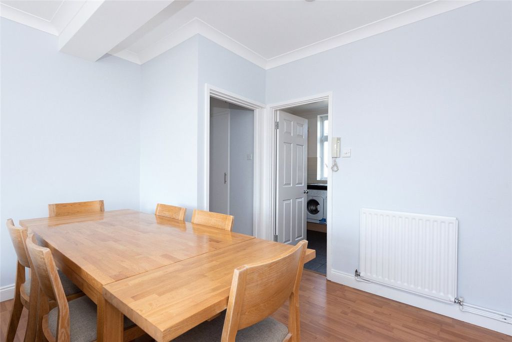 Property photo 3 of 7 Picture No. 04