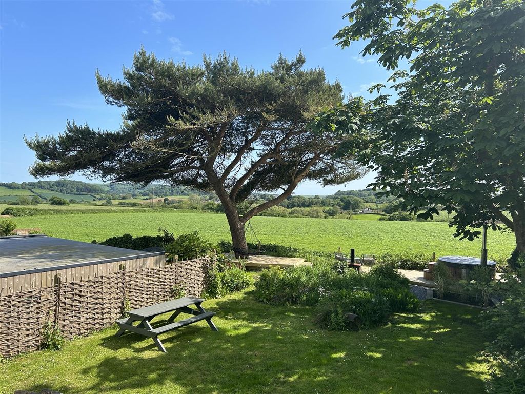 Property photo 2 of 18