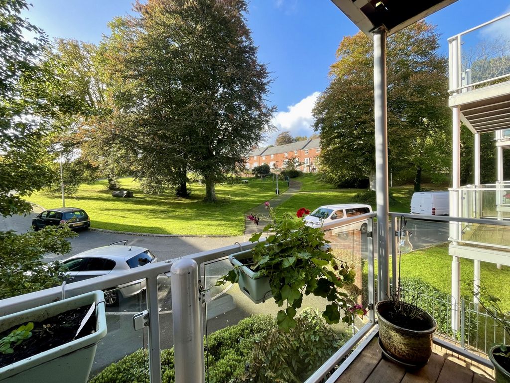 Property photo 3 of 19 Photo 15