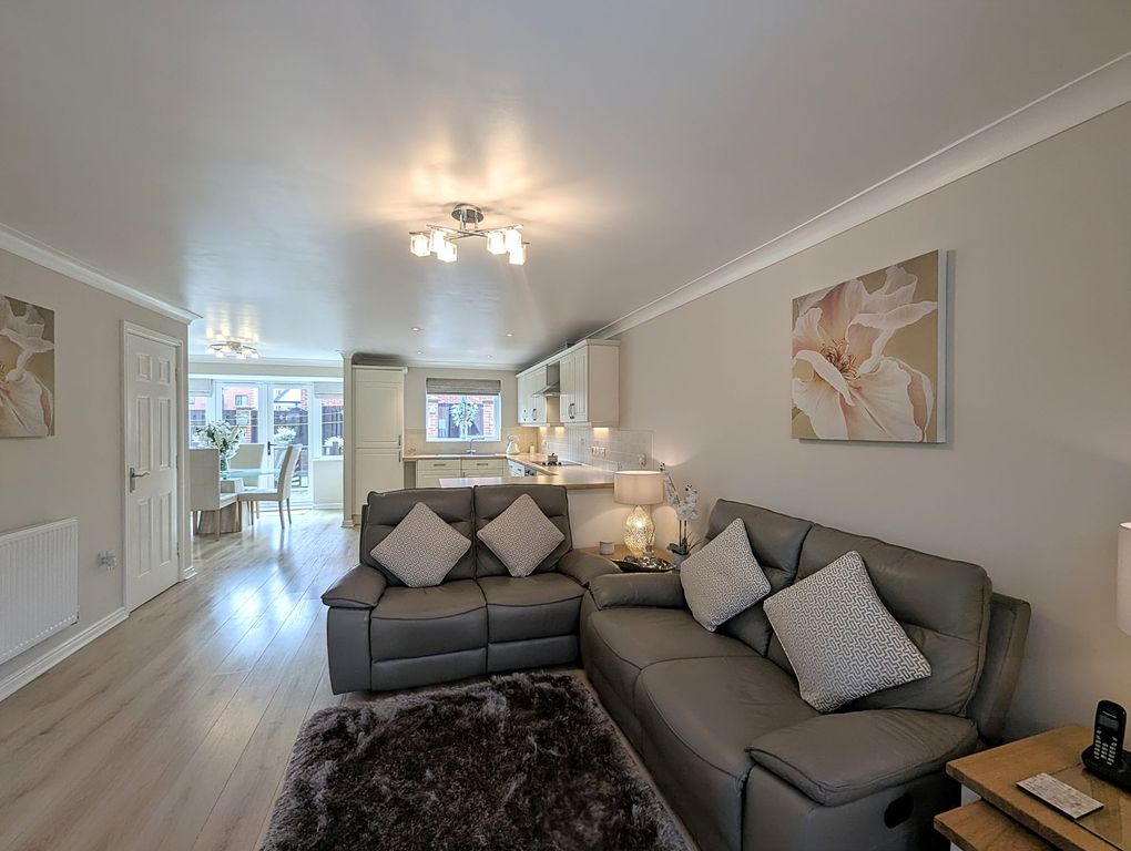 Property photo 2 of 40