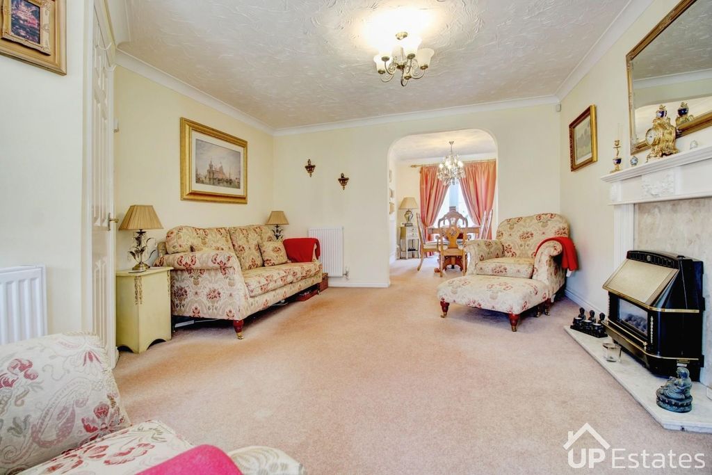 Property photo 3 of 25