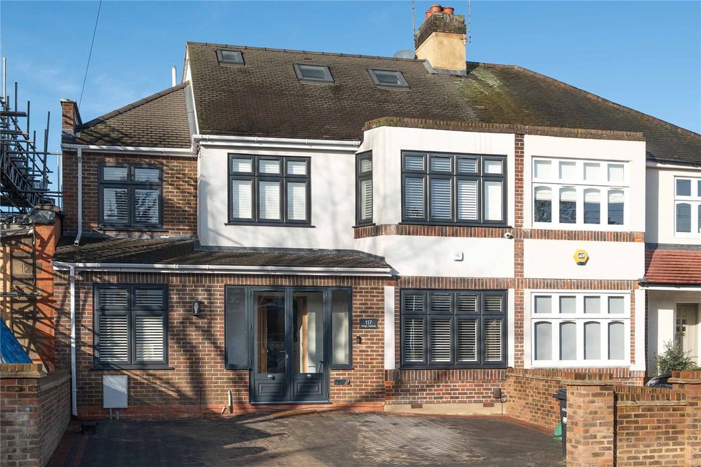 Property photo 1 of 20 Front Facade/Drive