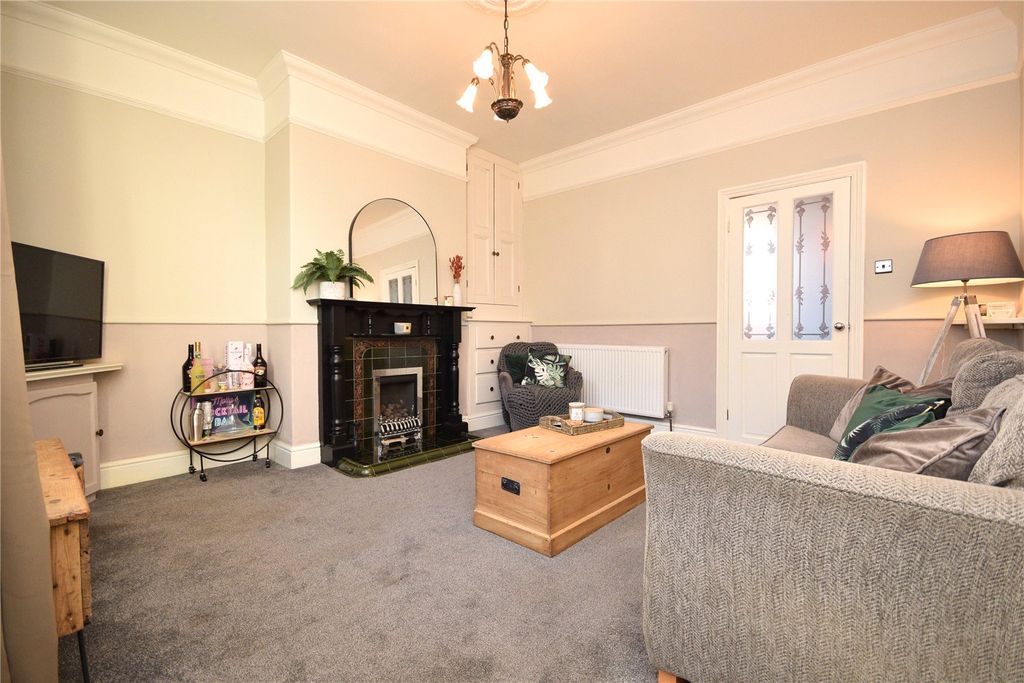 Property photo 3 of 12 Picture No. 01