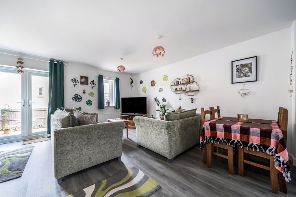 Property photo 2 of 13 Picture No. 06