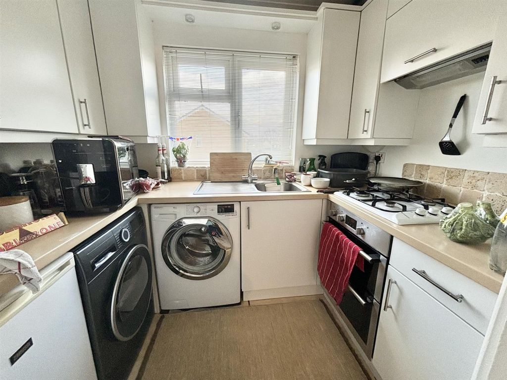 Property photo 2 of 4 Kitchen 1.Jpg