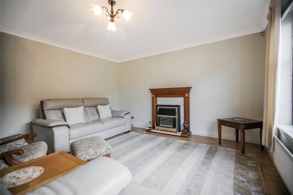 Property photo 3 of 24 Living Room