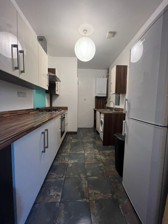 Property photo 2 of 9 Kitchen