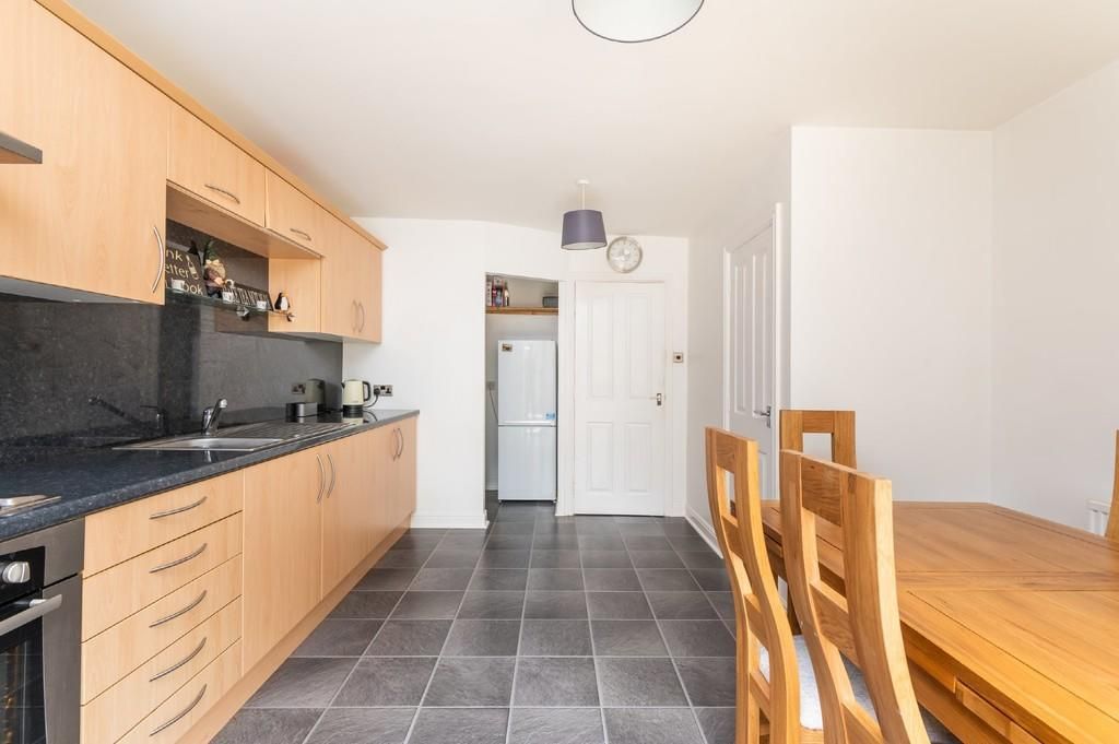Property photo 3 of 10 Kitchen 2.Jpg