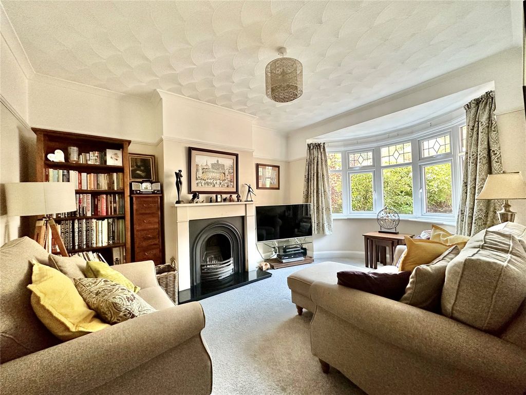 Property photo 2 of 17 Picture No. 16