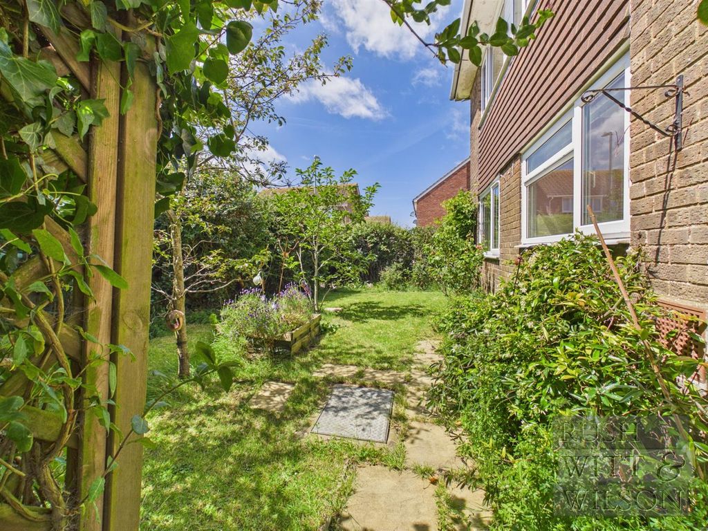 Property photo 3 of 14