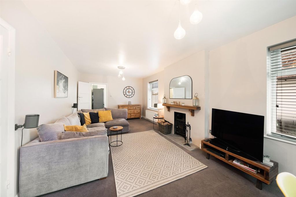 Property photo 2 of 15 Lounge 1.Jpg