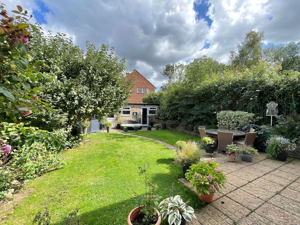 Property photo 2 of 56