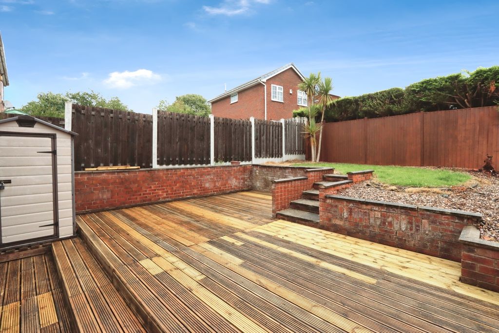 Property photo 3 of 17 Photo