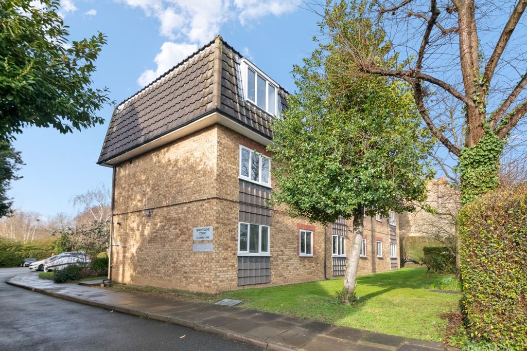 Property photo 1 of 14 Photo 10