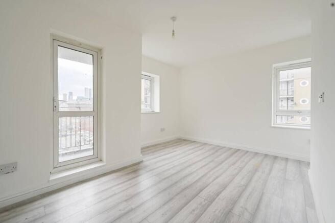 Property photo 2 of 10 4213162