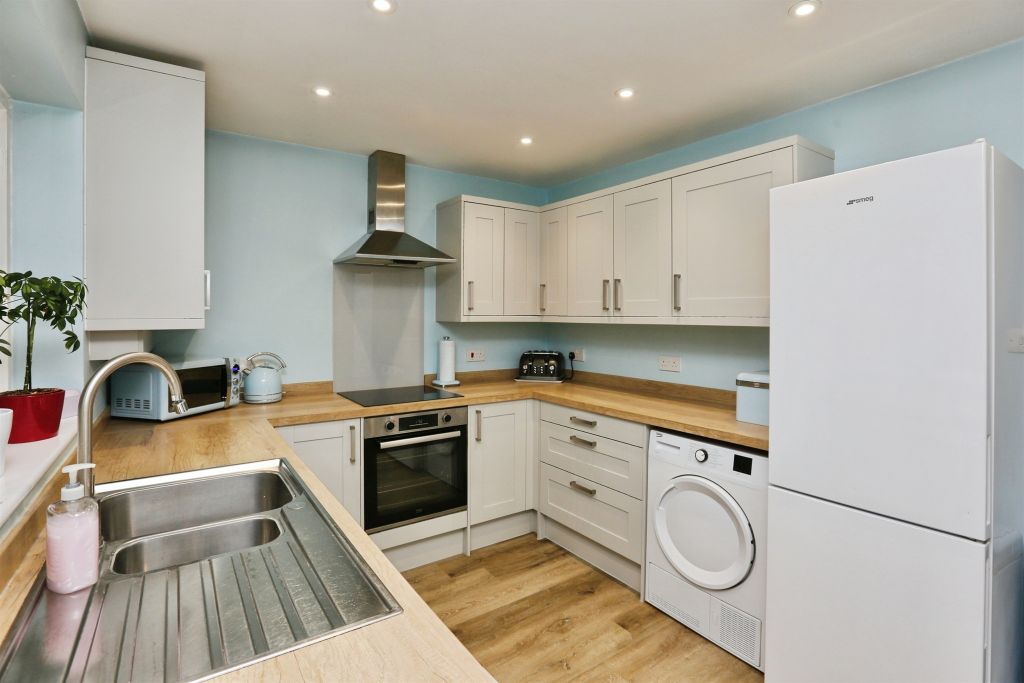 Property photo 3 of 19