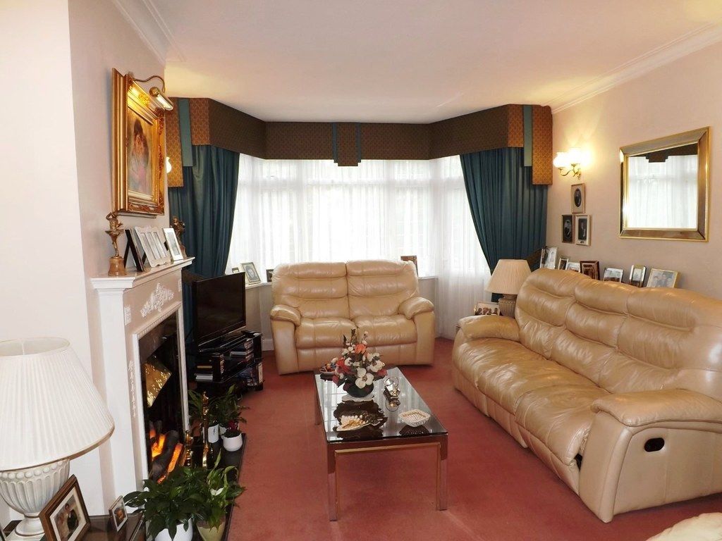 Property photo 3 of 17