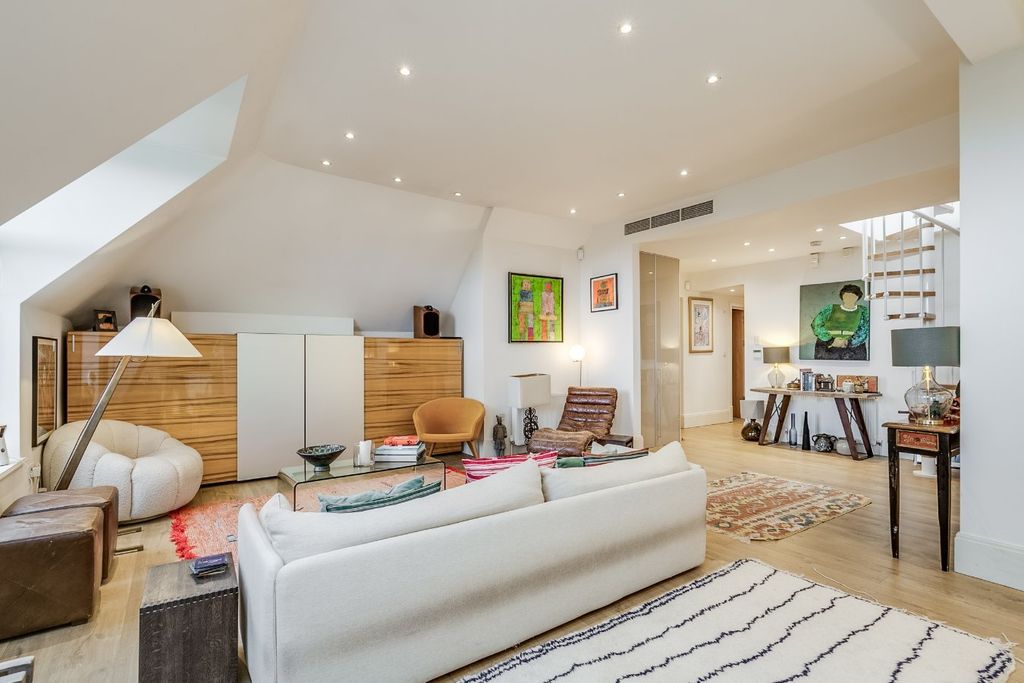 Property photo 3 of 16 Picture No. 26