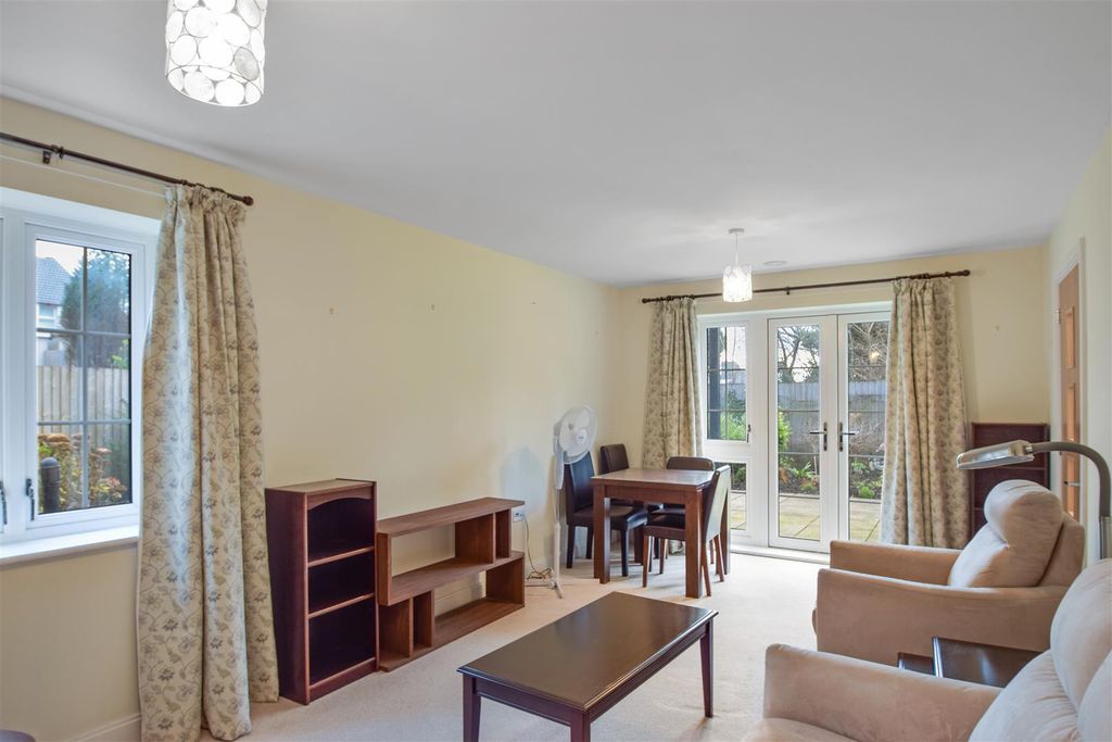 Property photo 2 of 18 01-Ab9Fsbmcs-1Ferncourt- 1.Jpg01.Jpg