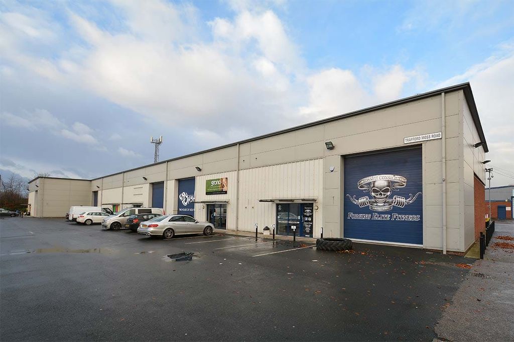 Property photo 3 of 21 Manchestertraffordparkexternalbuilding.Jpg