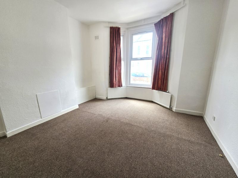 Property photo 2 of 21 Photo 4