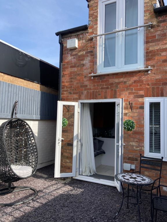 Property photo 2 of 22