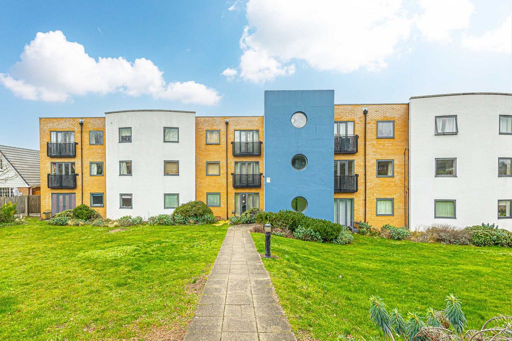 Property photo 1 of 22