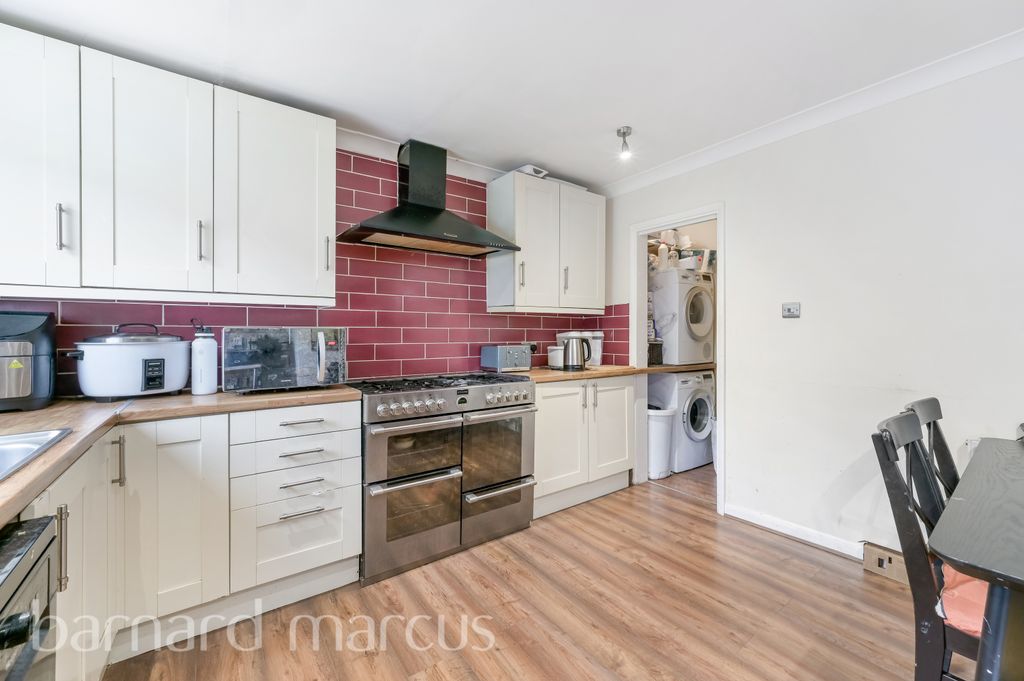 Property photo 1 of 12 Kitchen