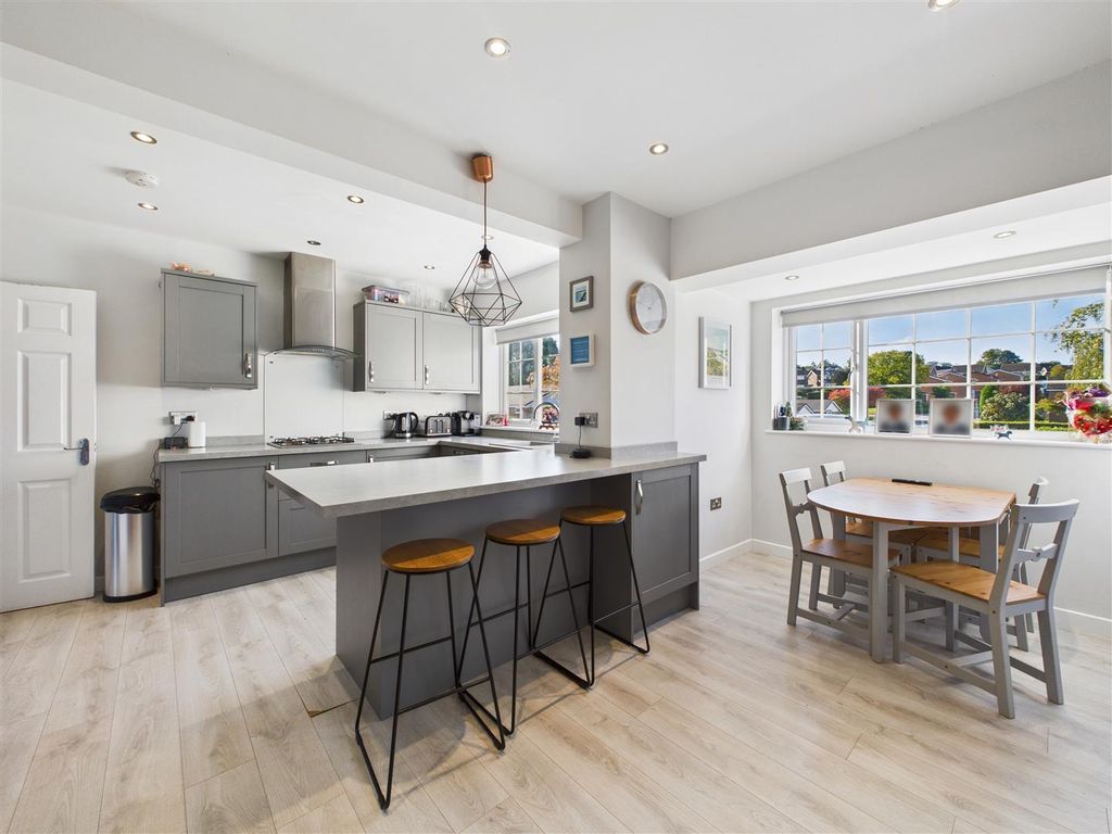 Property photo 2 of 18 Cam05476G0-Pr0055-Still010.Jpg