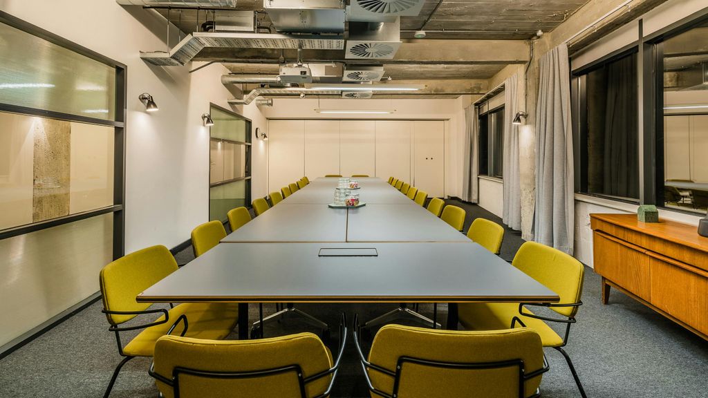 Property photo 3 of 8 Meeting Room.Jpg