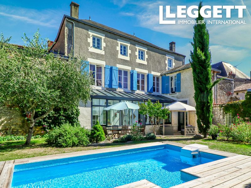 Property photo 1 of 10