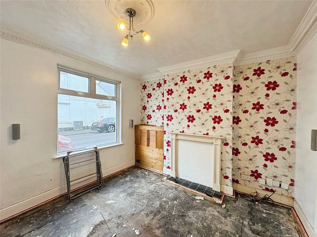 Property photo 2 of 8 Picture No. 09