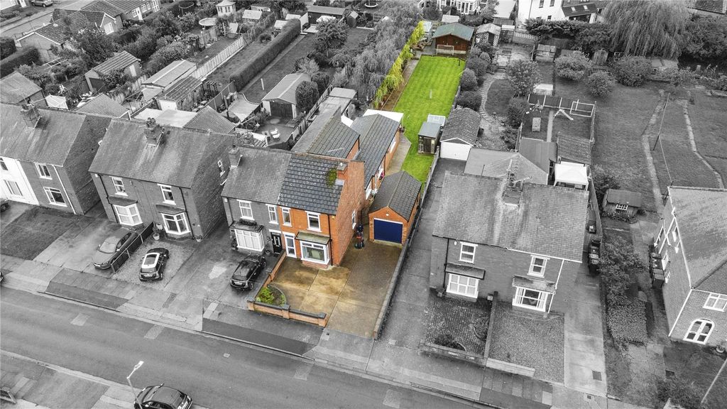 Property photo 1 of 28 Outside