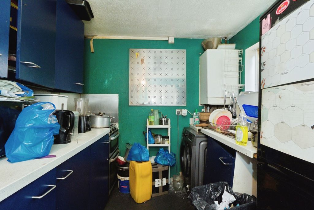 Property photo 2 of 20 Pbox-Img.Jpg