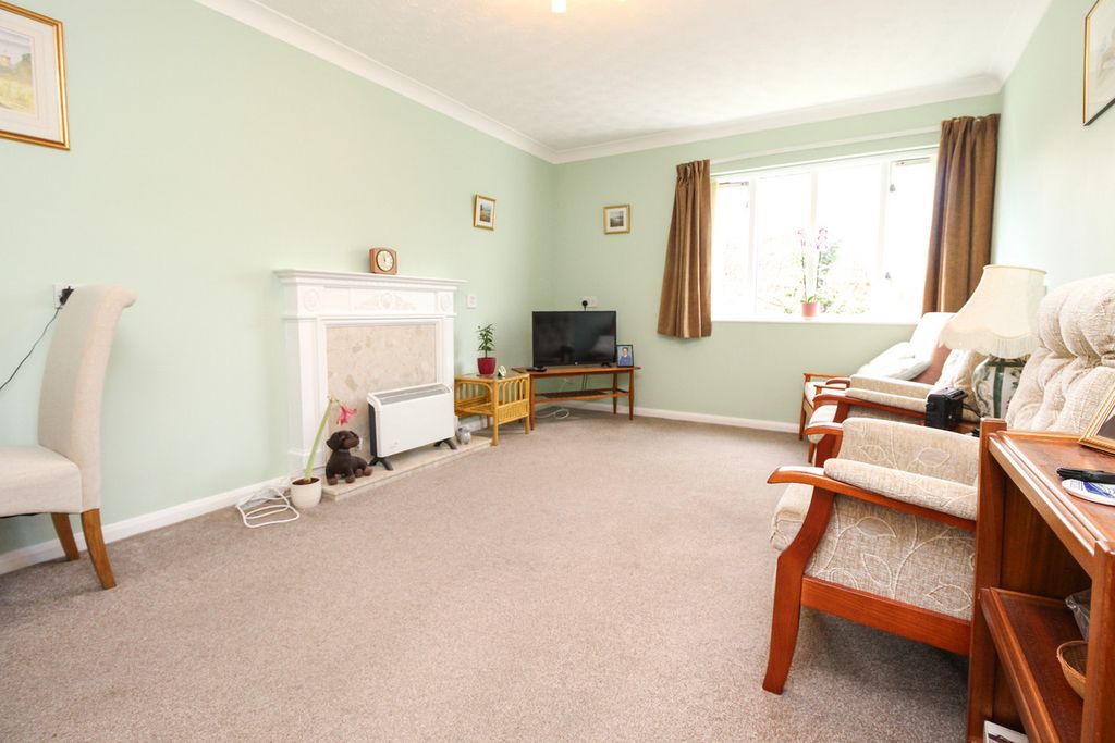 Property photo 2 of 10
