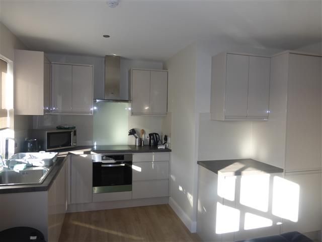 Property photo 3 of 6 Kitchen