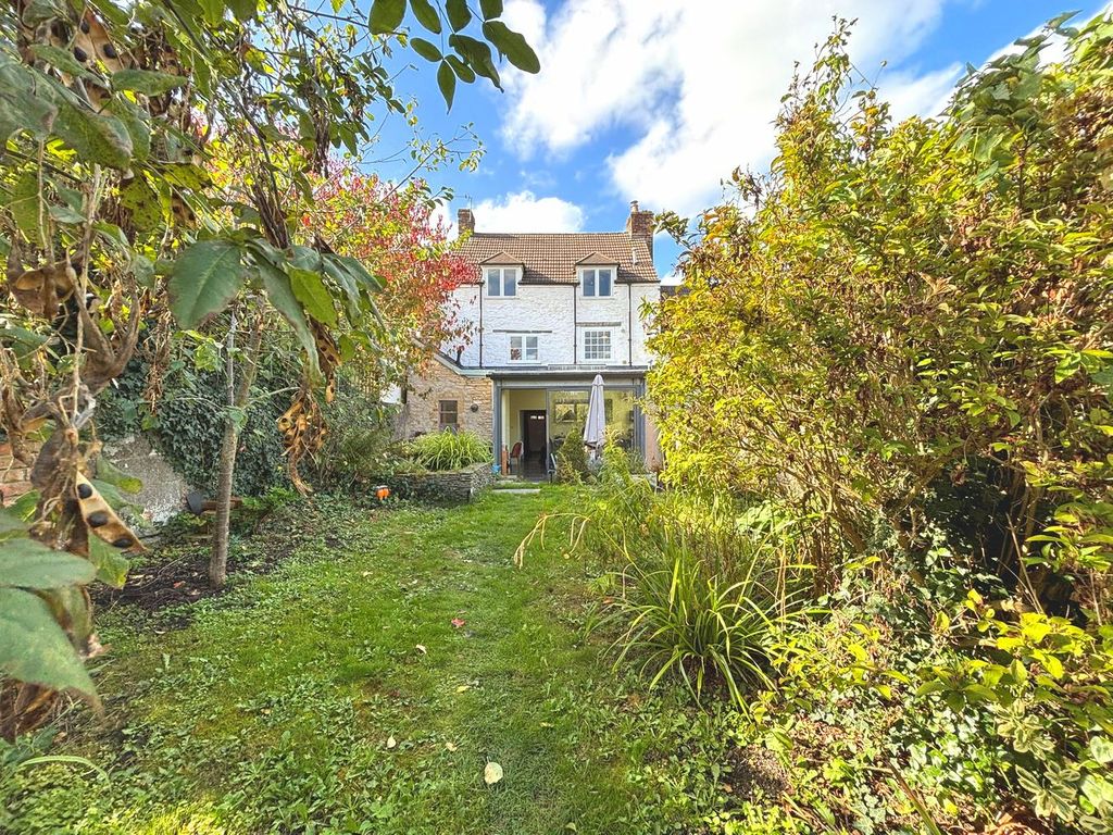 Property photo 1 of 24
