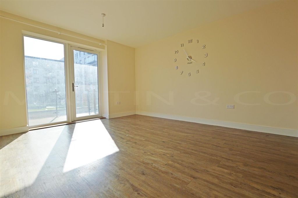 Property photo 3 of 6