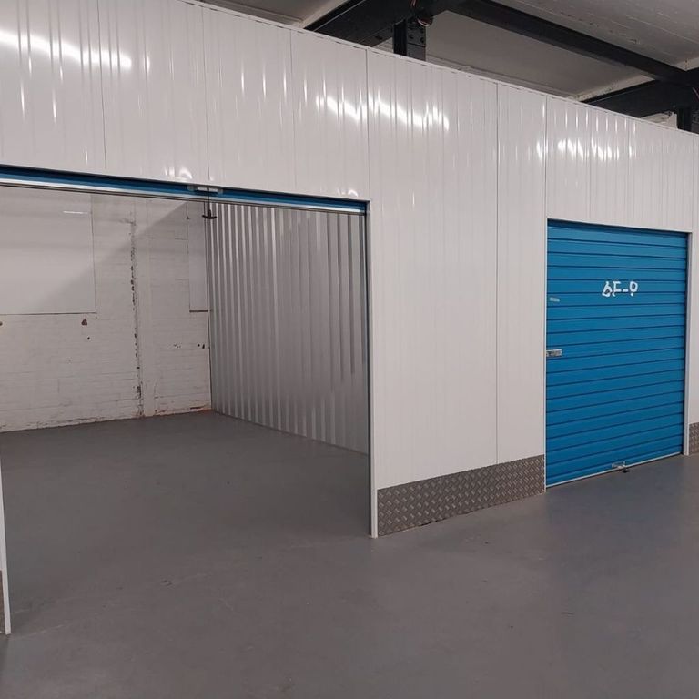 Property photo 1 of 9 Photo 5