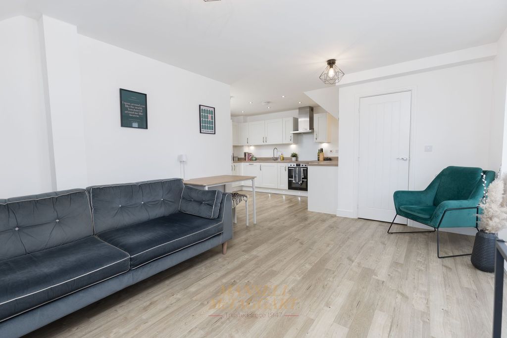 Property photo 3 of 14