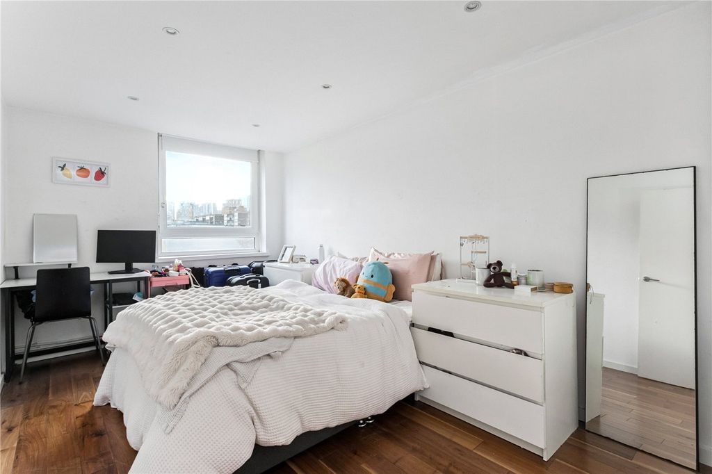 Property photo 2 of 10 Picture No. 13