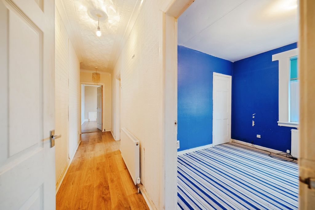 Property photo 3 of 13 2Devonhillavenue-2