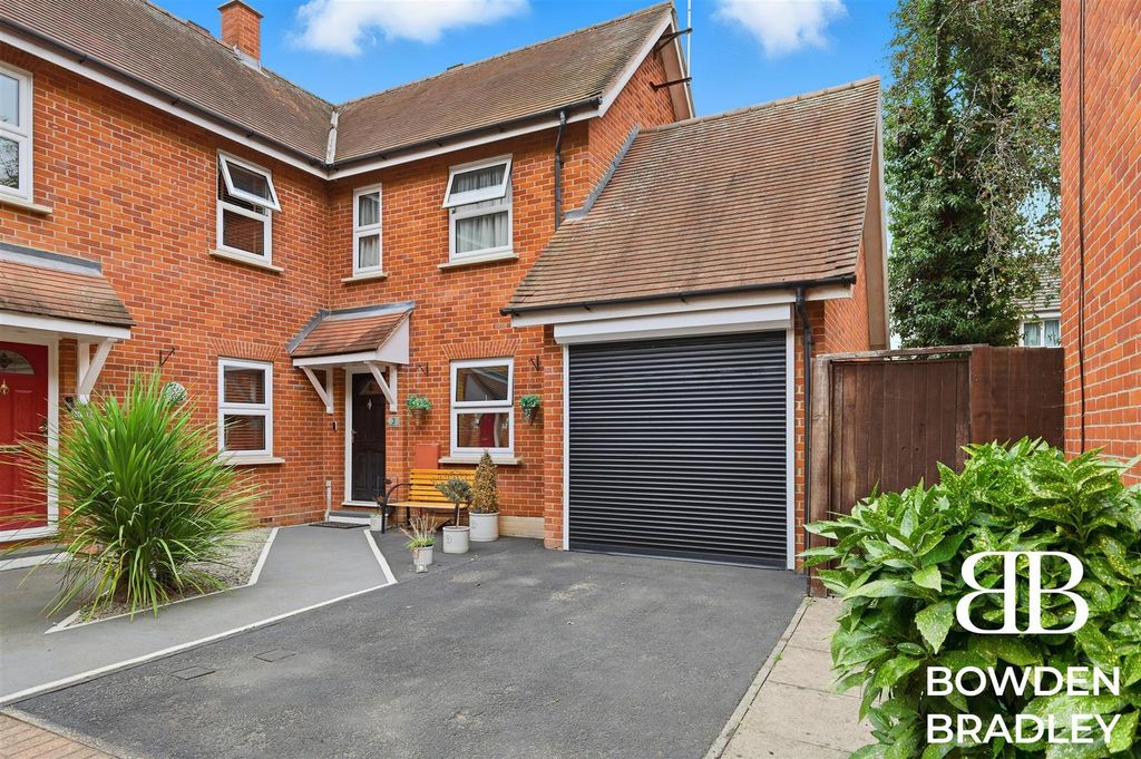 Property photo 1 of 33 Front