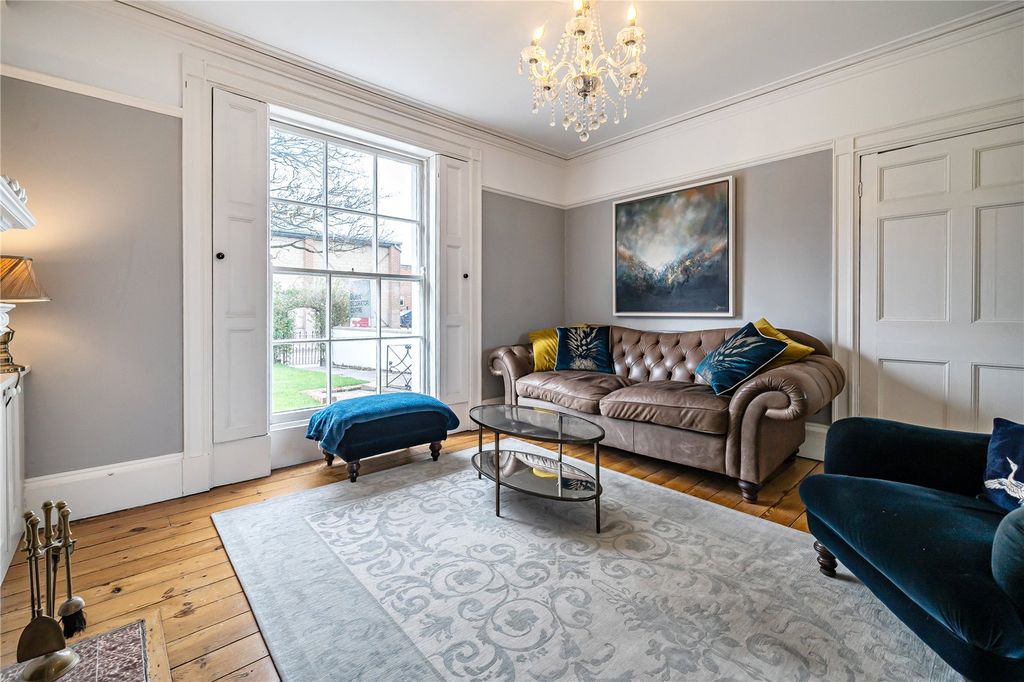 Property photo 2 of 21 Picture No. 28