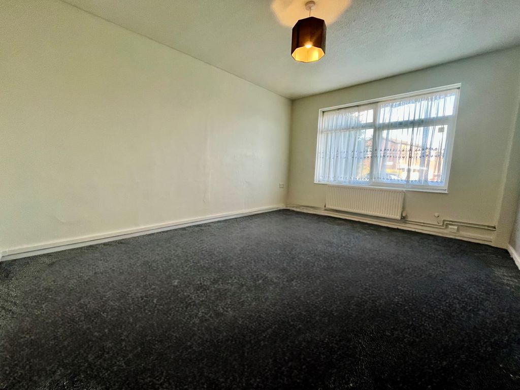 Property photo 2 of 5 Image
