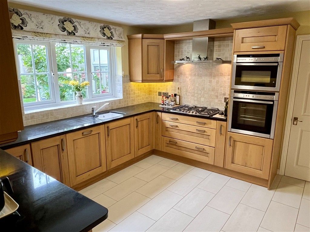 Property photo 1 of 16 Kitchen