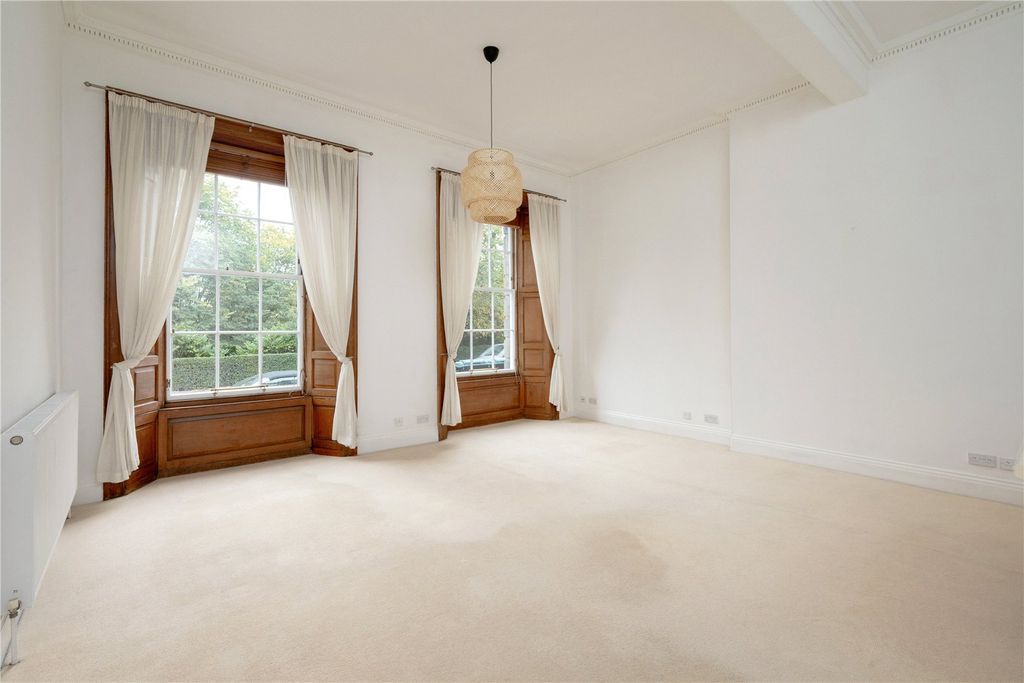 Property photo 3 of 16 Living Room